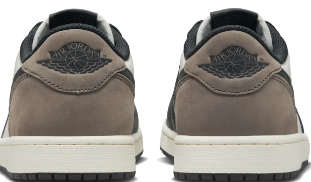 Air Jordan 1 Low OG 'Mocha' CZ0790-102  (395)